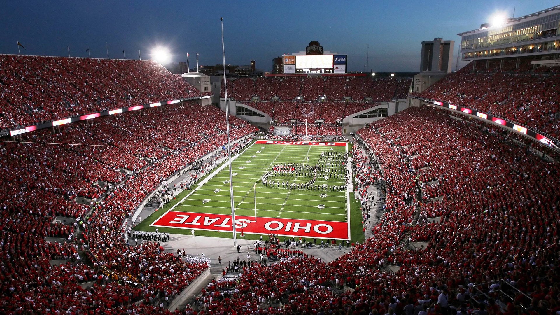 赛段策略揭秘：如何在短暂的赛段中占尽先机，比赛中段